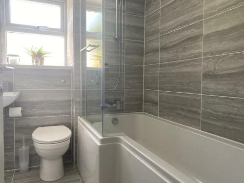 Saltwater Pearl - A Charming 4 Bed Townhouse