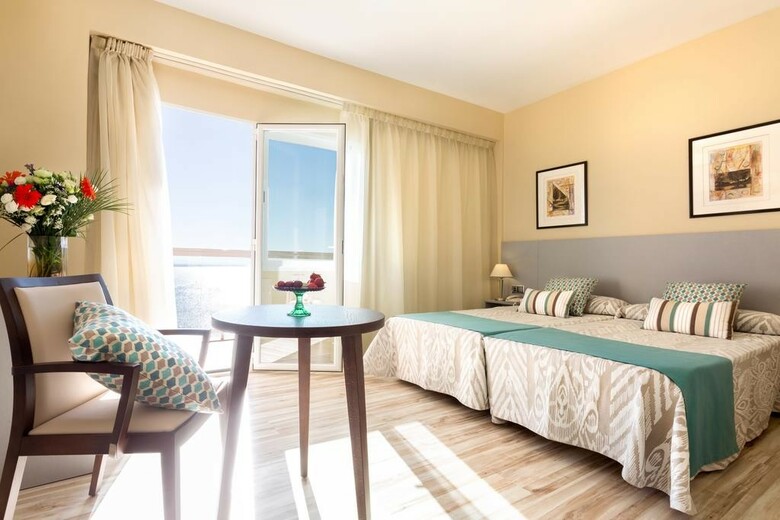 Hotel Iz�n Cavanna