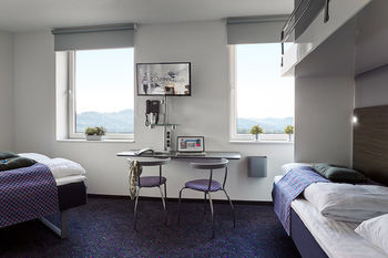 Hotel Australia