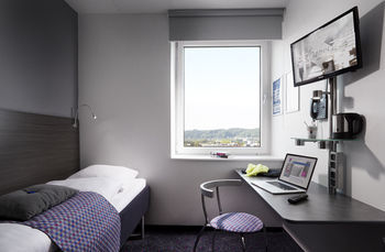 Hotel Australia