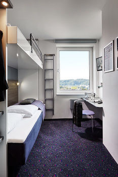 Hotel Australia