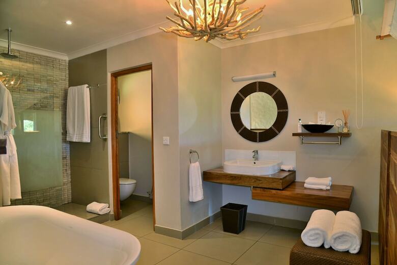 Hotel Victoria Falls Safari Lodge
