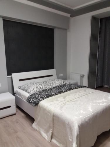 Lux Apartmens ?? ??????? ????? 122?