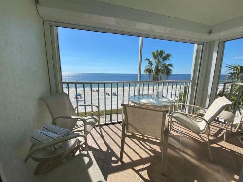 Strandview #304