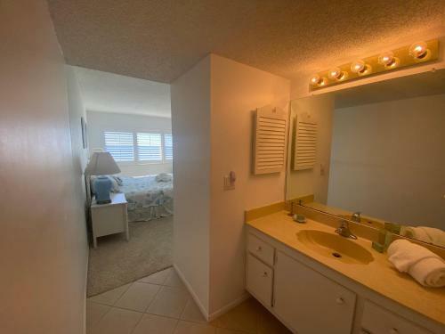 Strandview #304