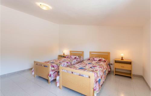 Stunning Apartment In Cuglieri With 2 Bedrooms