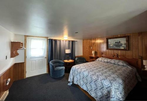 Moody's Motel And Cottages