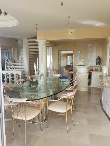 Villa Cap Holidays