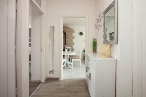 Royal View Apartment