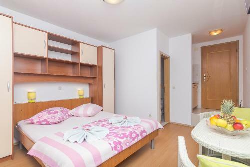 Apartments Zina