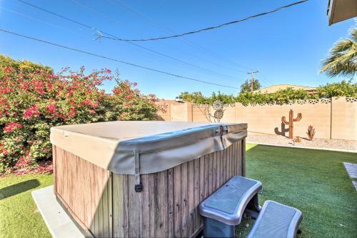 Pristine Escape About 2 Miles To Old Town Scottsdale!