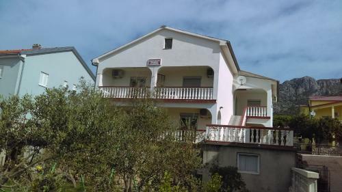 Hostal Guesthouse Bili