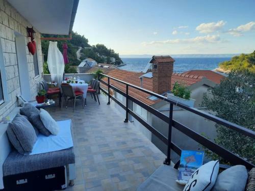 Holiday House Kata-babina