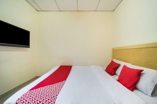 Oyo 301 River Inn Hotel