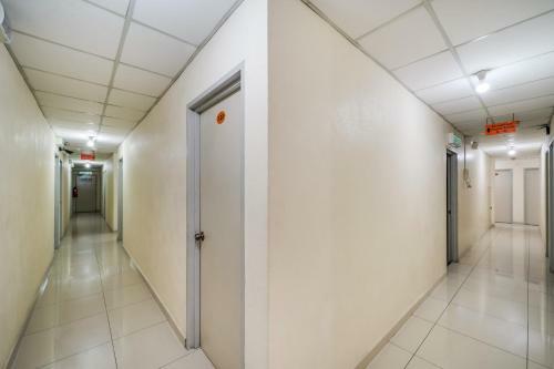 Oyo 301 River Inn Hotel