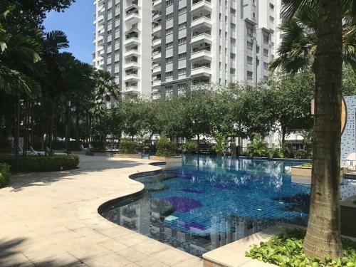 Amisha Home Design & Comfortable 2 Bedrooms Apartment