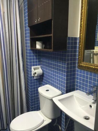 Amisha Home Design & Comfortable 2 Bedrooms Apartment