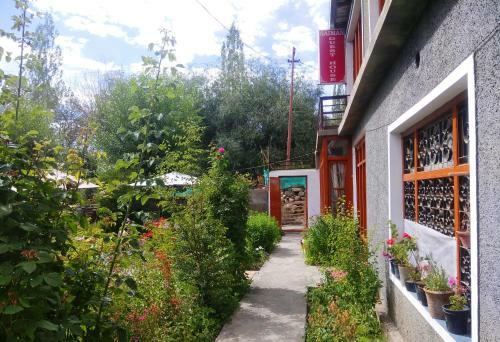 Hostal Saiman Guest House