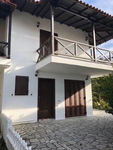 Sofia's Pearl Beachfront Maisonette