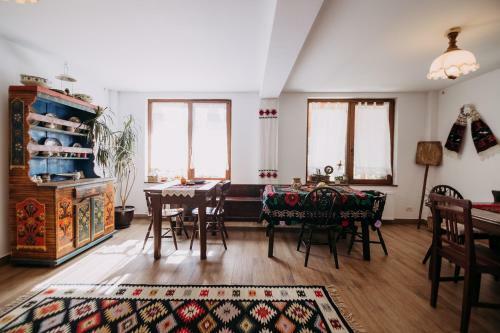 Hostal Casa De Sub Munte