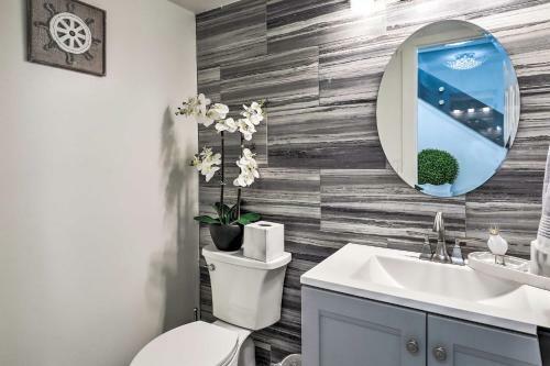 Pet-friendly Tampa Oasis About 15 Mi From Downtown!