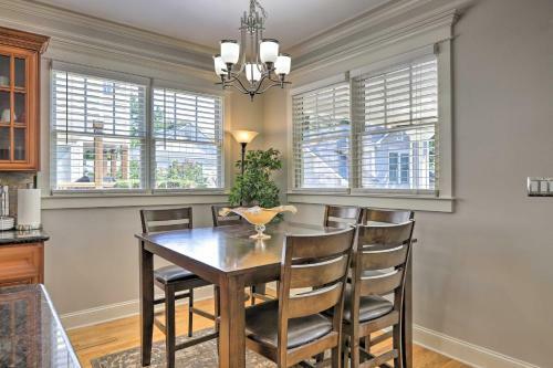 Southern-style Home In East Point With Deck!