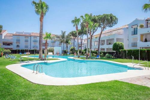 Luxury Apartment Near Puerto Ban�s