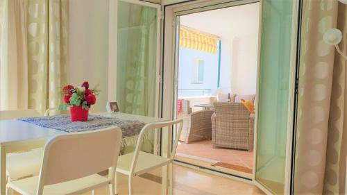 Luxury Apartment Near Puerto Ban�s