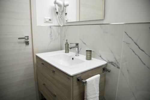 Hostal Dolcelina Home