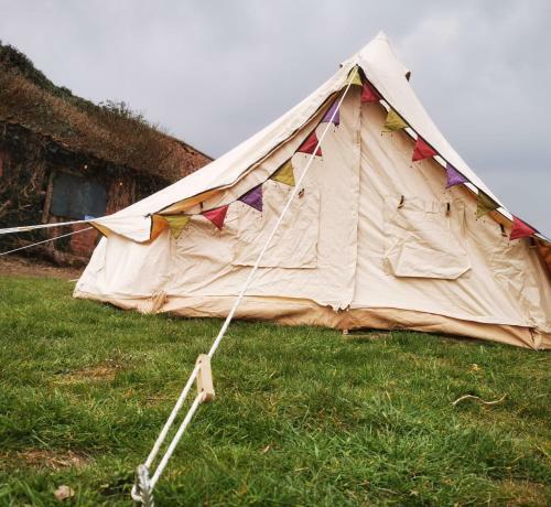 Glamping Bell Tent 4m - Sleeps Upto 4
