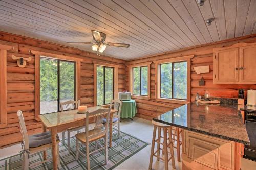 Riverfront Troy Cabin Ready With Bikes And Rafts!