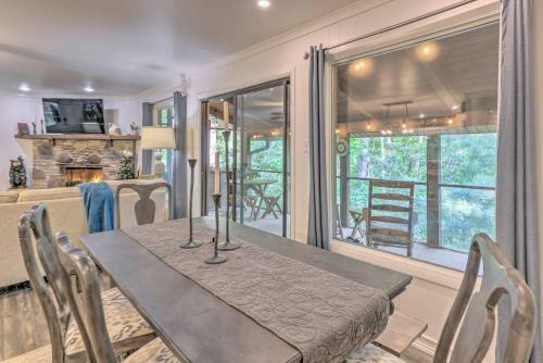 Beautiful Connestee Falls Home With Porch In Brevard