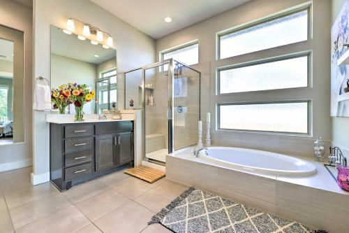 Upscale Austin Area Escape - Families Welcome