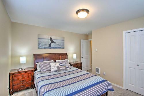 Waterfront Allyn Home With Fire Pit And Backyard!