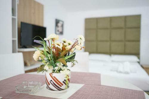 Sea View Apartments Eldo