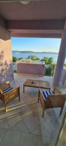 Apartamentos Seaview Holiday House Mali Rog