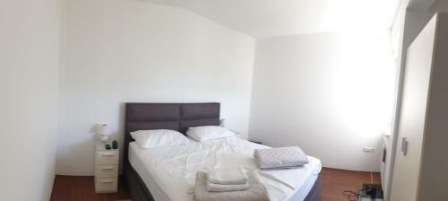 Apartamentos Seaview Holiday House Mali Rog