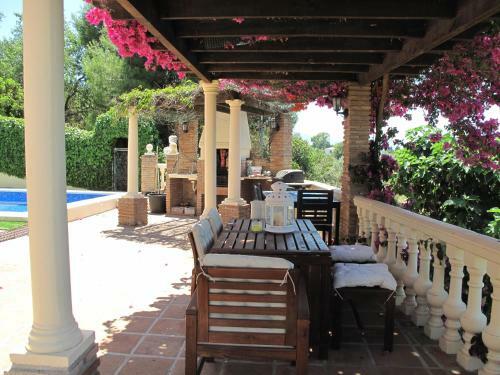Alhaurin Holiday Villa