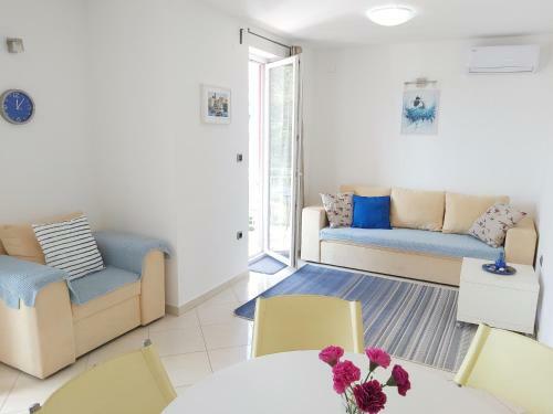Apartment Nika, 4*, 2-bedroom, Barbecue