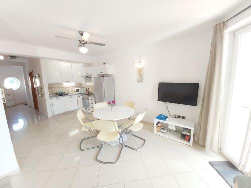 Apartment Nika, 4*, 2-bedroom, Barbecue
