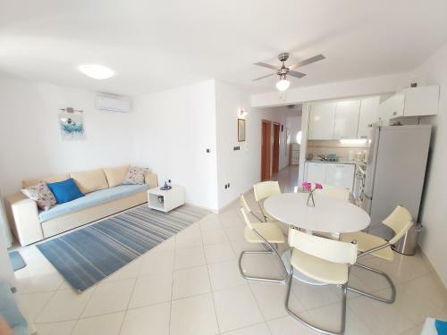 Apartment Nika, 4*, 2-bedroom, Barbecue