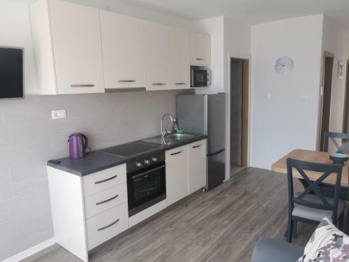 Apartments Edi