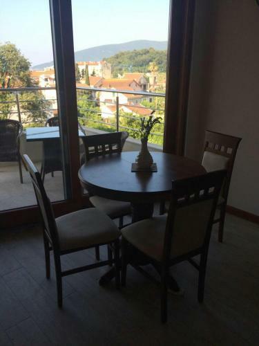 Villa Anna Apartments