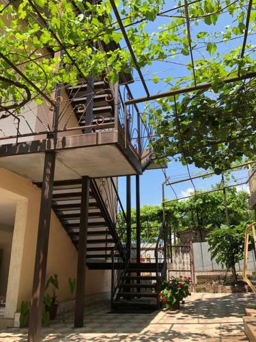 Hostal Guest House Lykhny