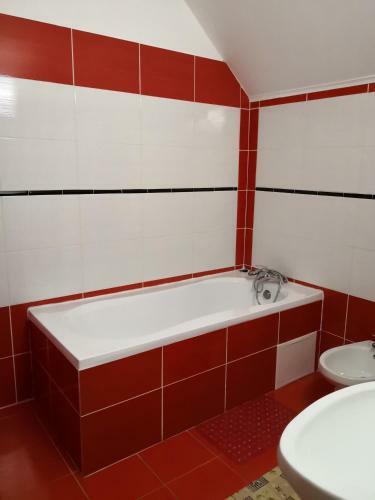 Hostal Pensiunea Racova