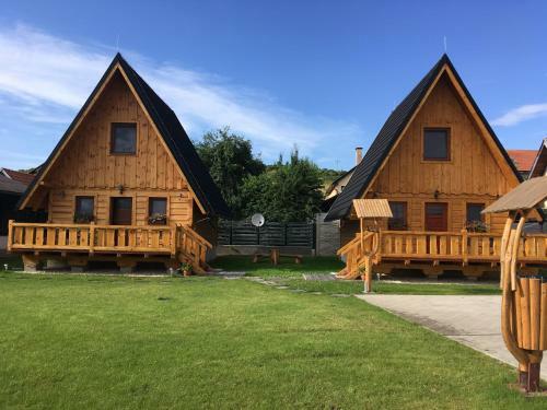 Lodge Cottage Family