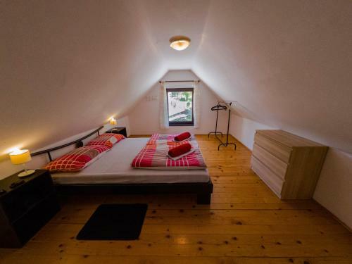 Holiday House Tinca