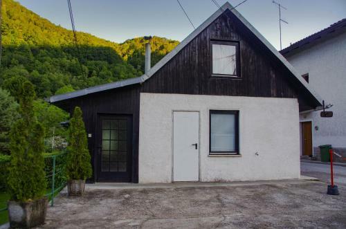 Holiday House Tinca