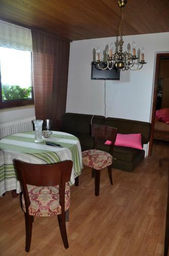 Hostal Apartments Mm