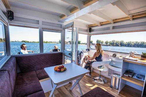Otter Easy Houseboats, Compact Klasse